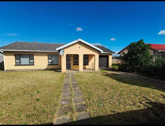 3 BEDROOM HOUSE FOR SALE IN HILLCREST